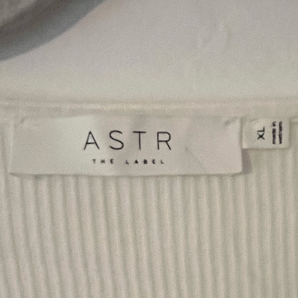 ASTR the label Square Neck Long Sleeve Body Suit - Picture 5 of 12
